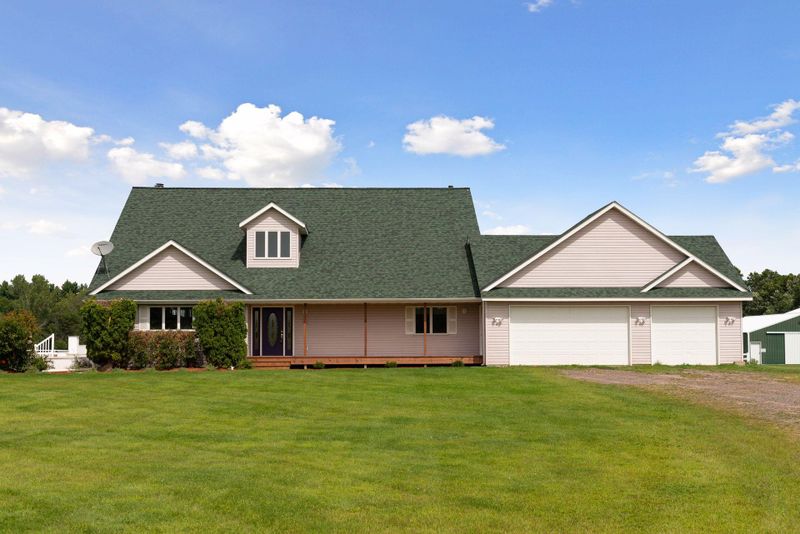 8476 380th St, North Branch, MN 55056