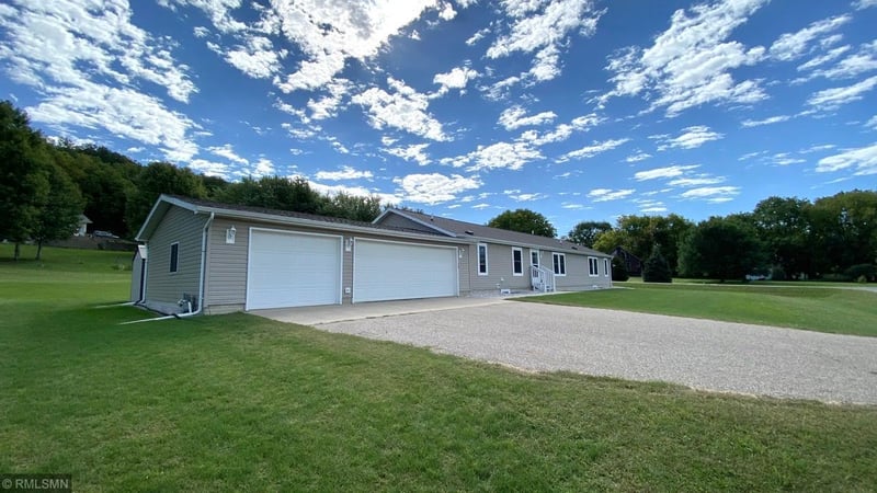 48335 Prairie Cv, Kasota, MN 56050