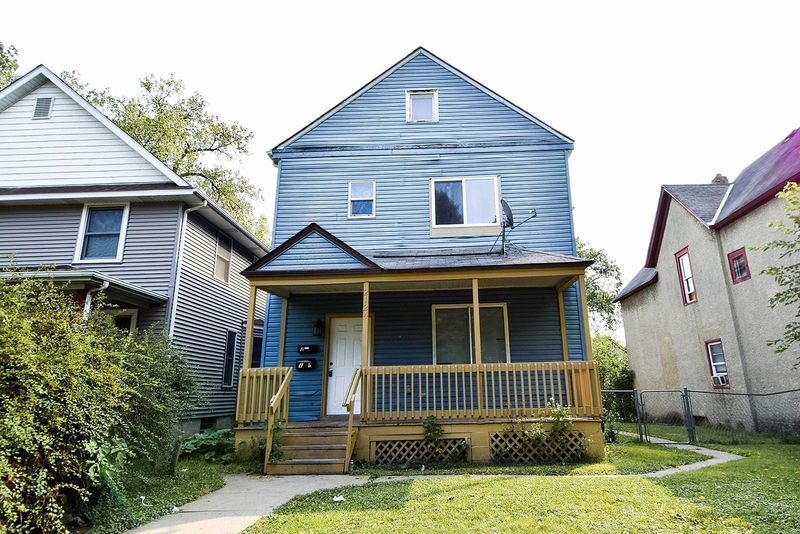 2124 Bryant Ave N, Minneapolis, MN 55411