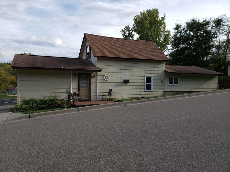 317 6th St E, Carver, MN 55315
