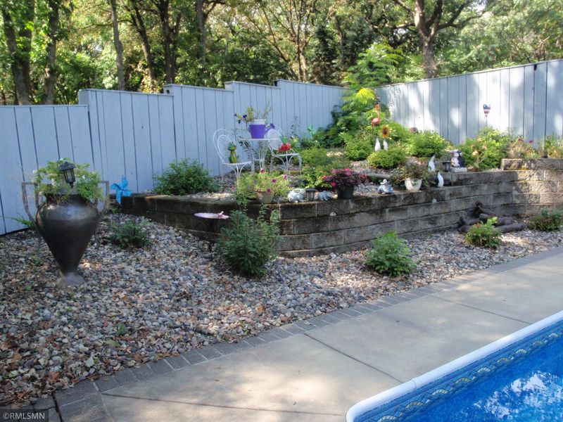 19772 Sioux Hills Rd, Hutchinson, MN 55350