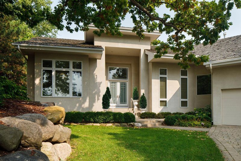 11636 Raspberry Hill Rd, Eden Prairie, MN 55344
