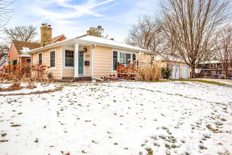 5700 Drew Ave S, Edina, MN 55410