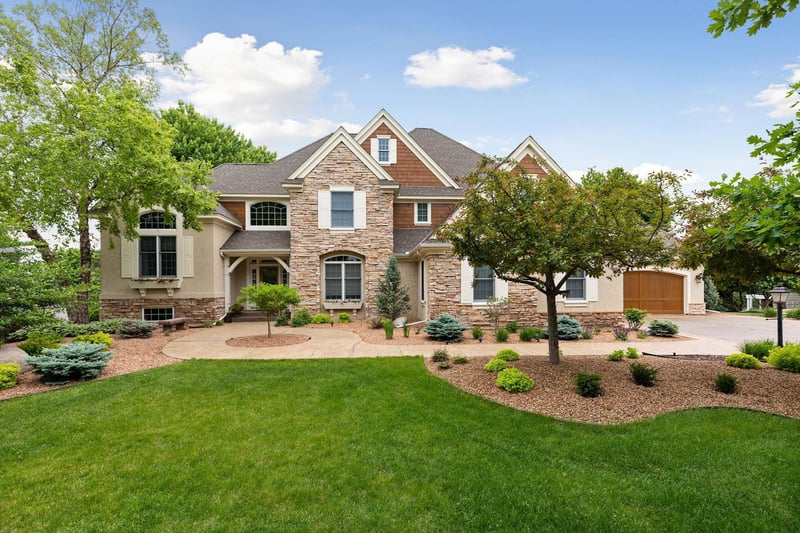 3667 Fairway Dr, Woodbury, MN 55125