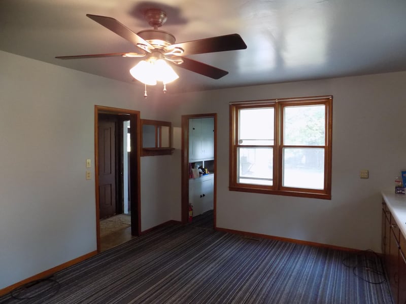 49214 70th St, Bricelyn, MN 56014