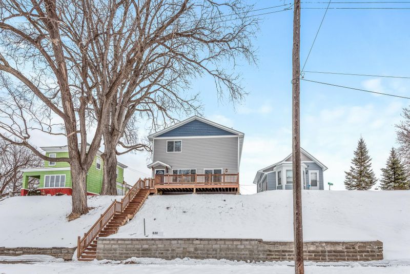 636 Hall Ave, Saint Paul, MN 55107