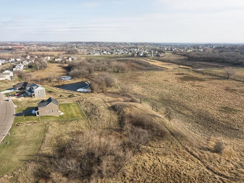 1333 Overlook Dr, Elko New Market, MN 55054