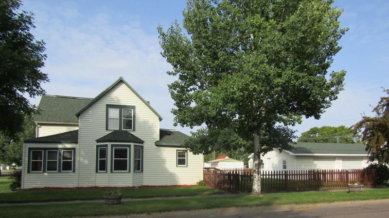 404 12th St N, Benson, MN 56215
