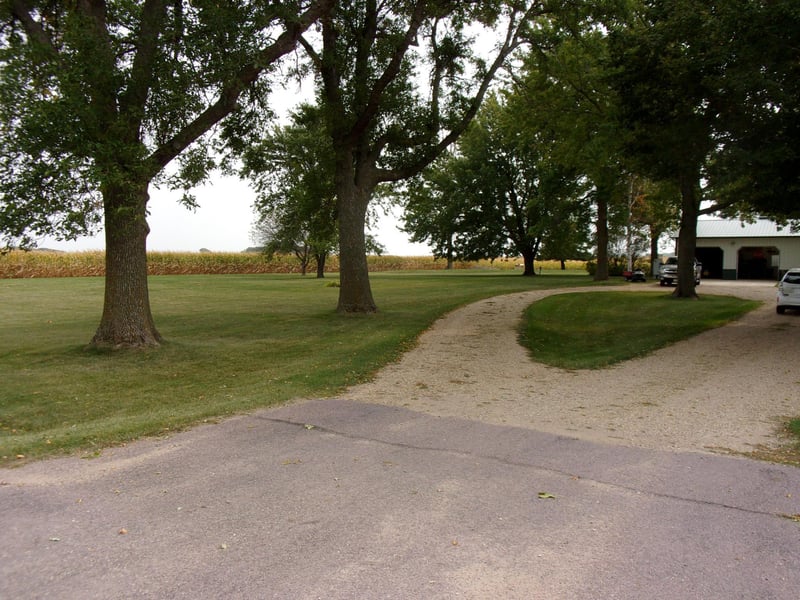 205 Wenberg St E, Dunnell, MN 56127