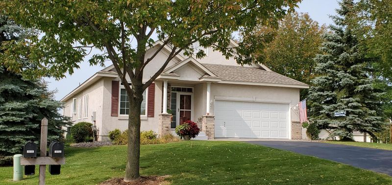 19152 Inndale Dr, Lakeville, MN 55044