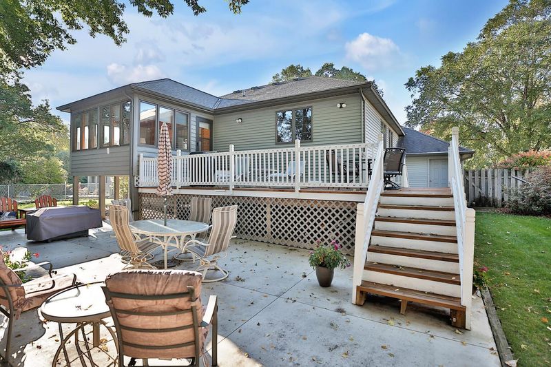 3582 Tiffany Ln, Shoreview, MN 55126