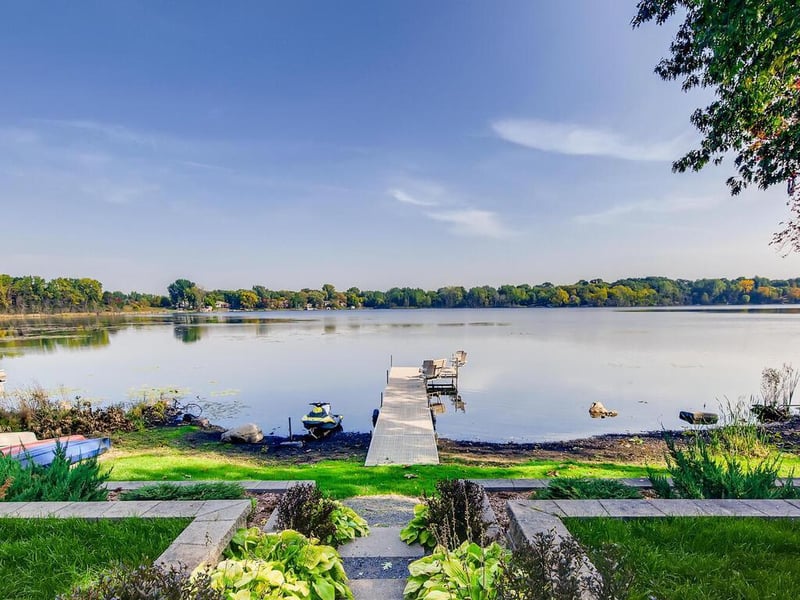 4372 Reiland Ln, Shoreview, MN 55126