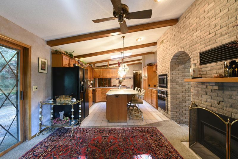 1521 Calvary Hill Ln, Saint Cloud, MN 56301