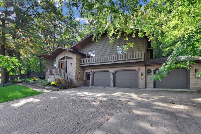 1521 Calvary Hill Ln, Saint Cloud, MN 56301