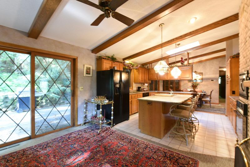 1521 Calvary Hill Ln, Saint Cloud, MN 56301