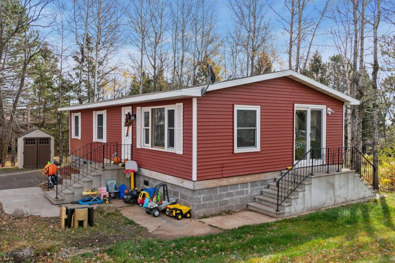 216 13th St, Proctor, MN 55810