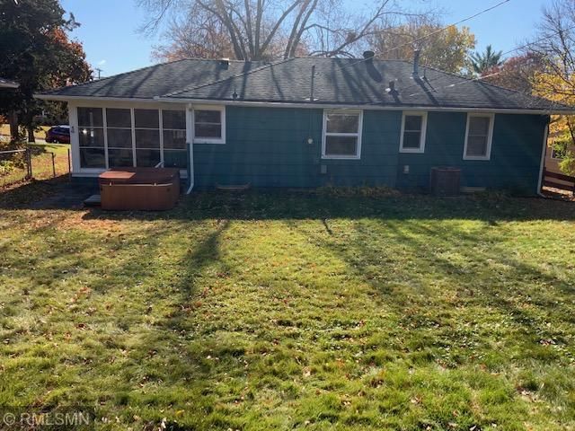 6820 Eliot View Rd, Saint Louis Park, MN 55426