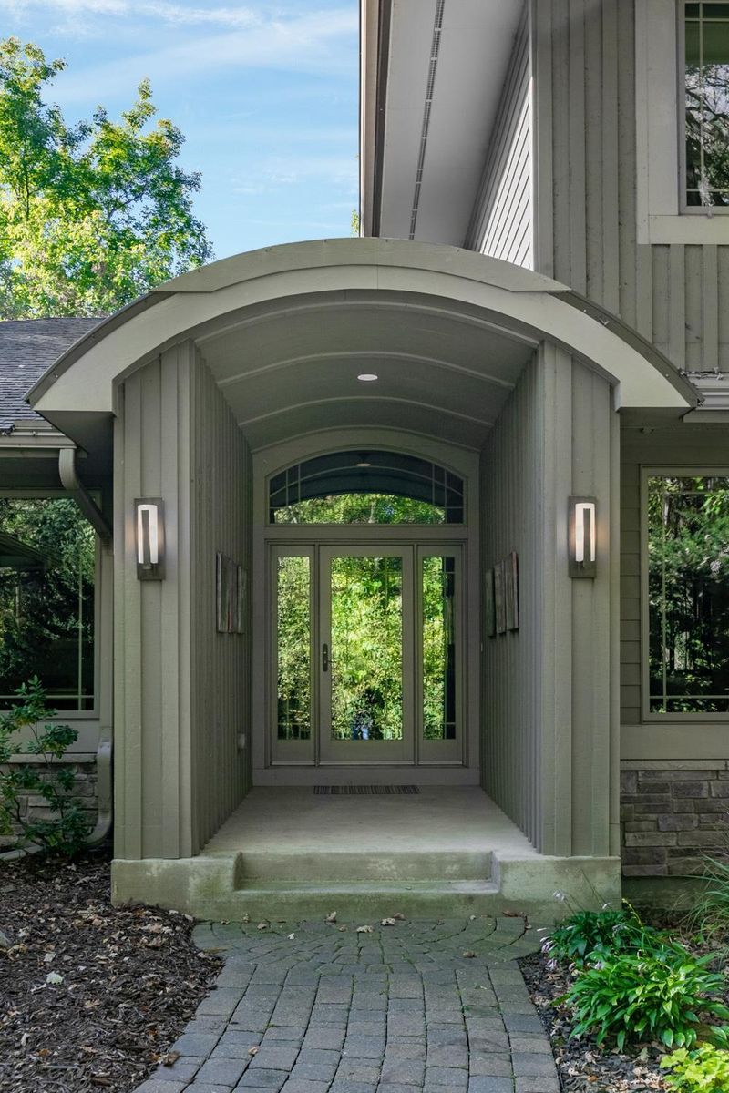20910 Hickory Ln, Prior Lake, MN 55372