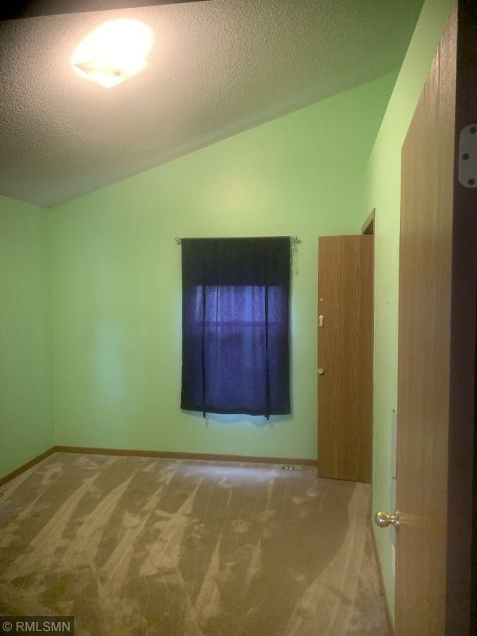 550 Barley St SW, Hutchinson, MN 55350