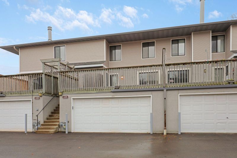 1204 Landmark Trl S, Hopkins, MN 55343