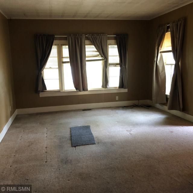 614 3rd Ave SE, Waseca, MN 56093