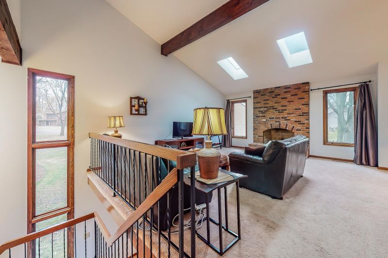 9349 Nesbitt Rd, Bloomington, MN 55437