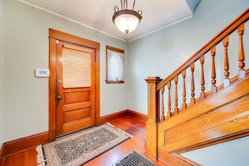 737 Wilson Ave, Saint Paul, MN 55106