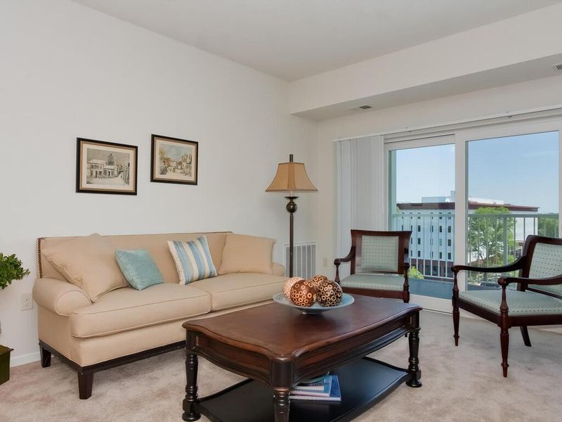 8100 Russell Ave S #402, Bloomington, MN 55431