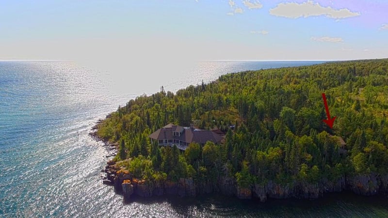 16 E Chimney Rock Rd, Hovland, MN 55606