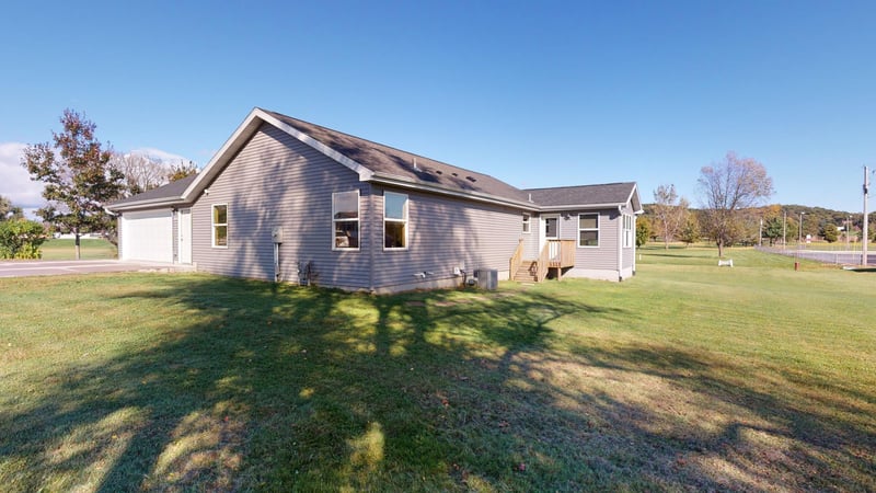 22760 Summit St, Ettrick, WI 54627