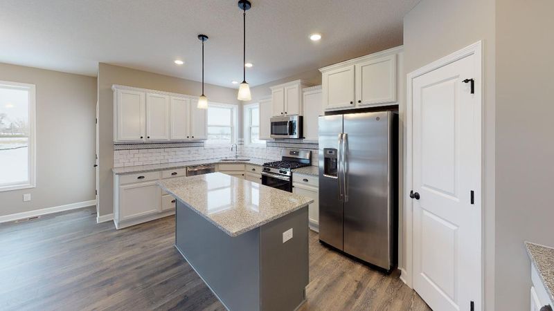 2047 Balsam Way, Lino Lakes, MN 55038