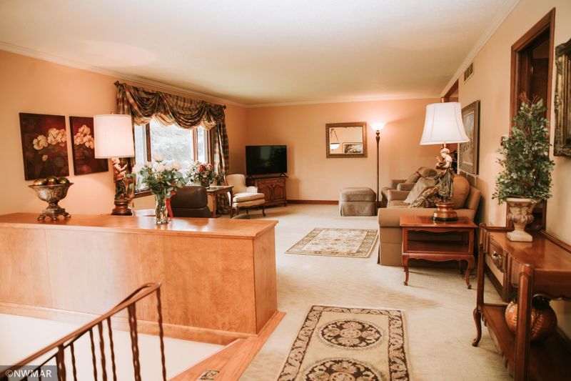 200 Golf Ter, Crookston, MN 56716