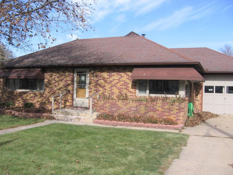 1805 1st Ave NE, Austin, MN 55912