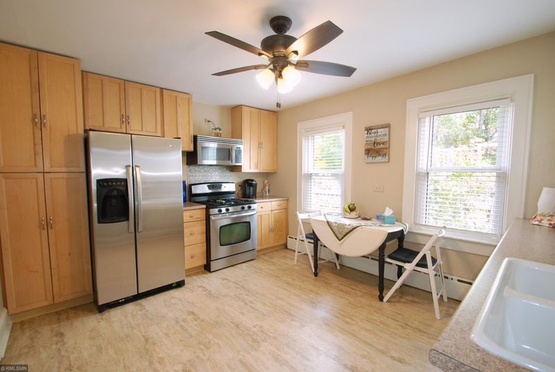 702 Hickory St W, Stillwater, MN 55082
