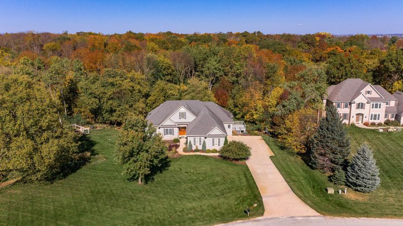 2557 Hawk Hill Ln SW, Rochester, MN 55902