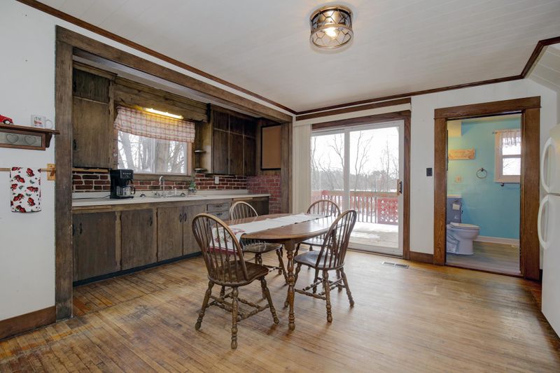 37355 Park Trl, North Branch, MN 55012