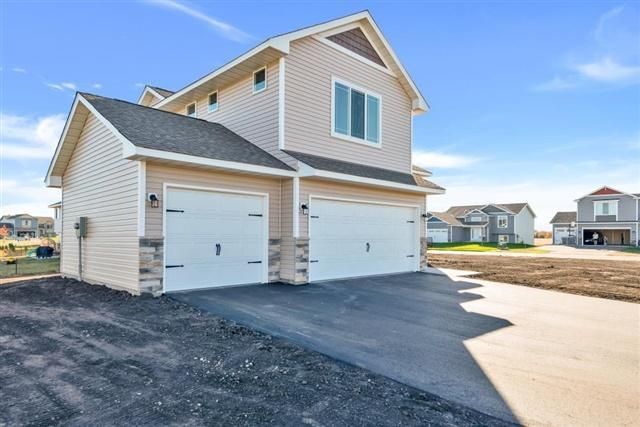 4219 86th St NE, Monticello, MN 55362