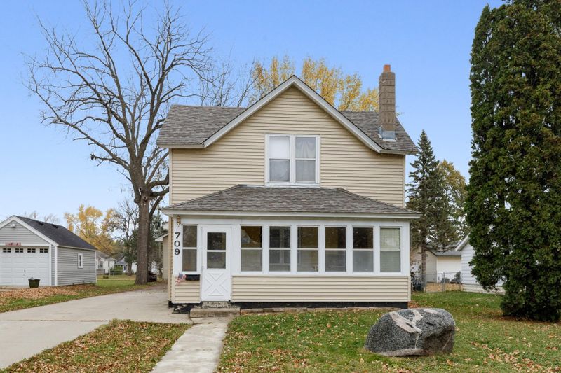 709 Oak St, Farmington, MN 55024