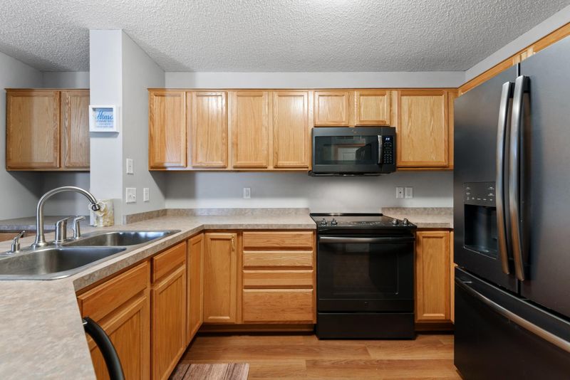 3005 Cypress Dr, Faribault, MN 55021