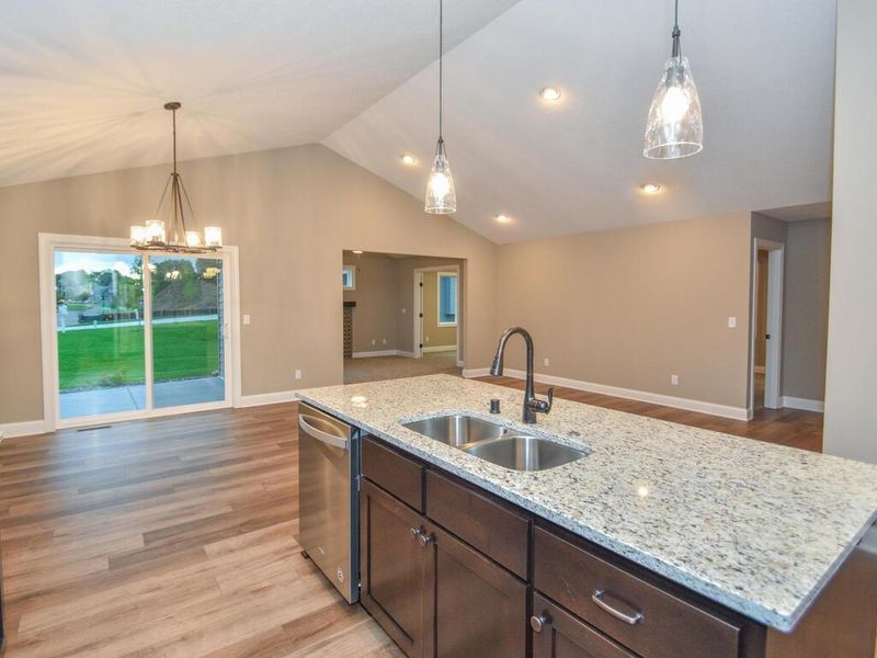 681 160th Ln NW, Andover, MN 55304