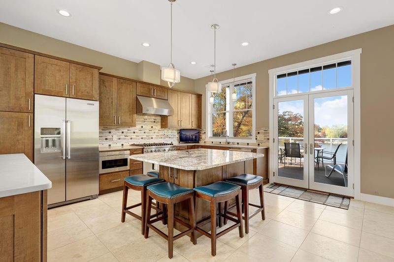 5614 Candy Cove Trl SE, Prior Lake, MN 55372