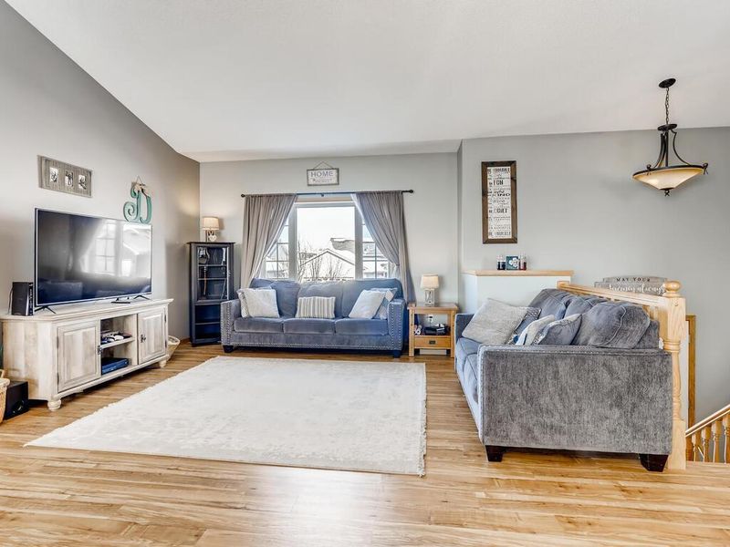 408 Rodeo Dr NW, Isanti, MN 55040