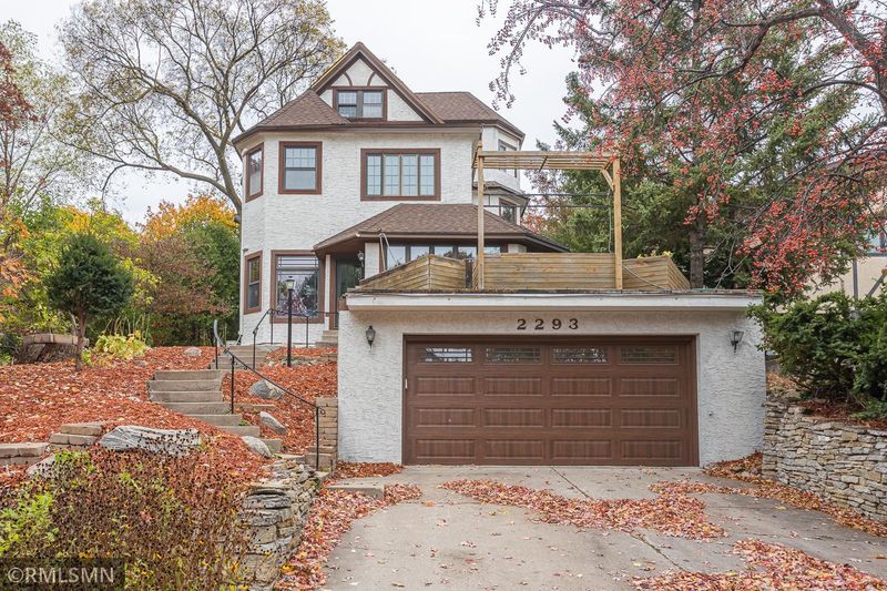 2293 Hillside Ave, Saint Paul, MN 55108