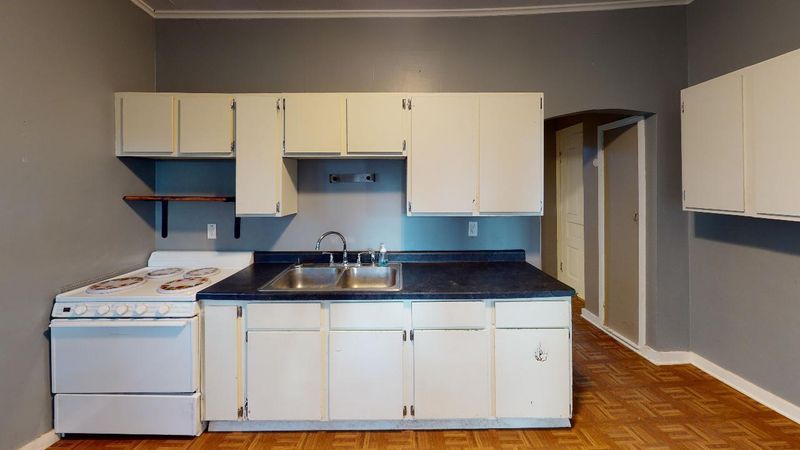 312 3rd St SW, Braham, MN 55006