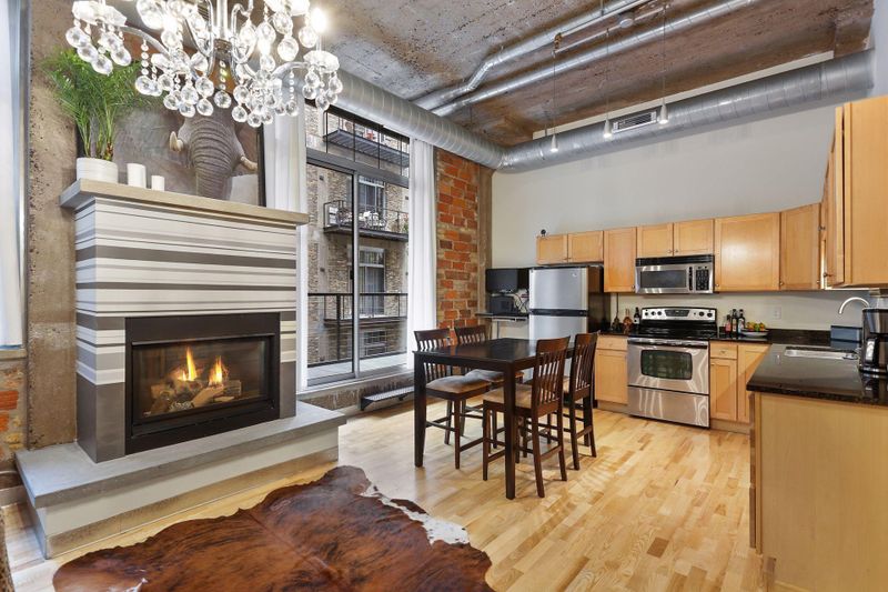 521 S 7th St #405, Minneapolis, MN 55415