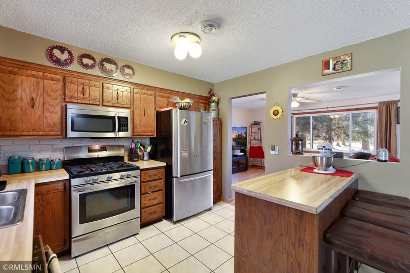 3475 Fishers Dr NW, Andover, MN 55303