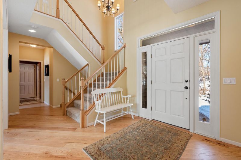 4424 Oak Chase Rd, Eagan, MN 55123