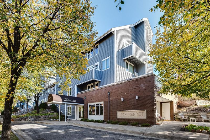 4221 Upton Ave S #204, Minneapolis, MN 55410