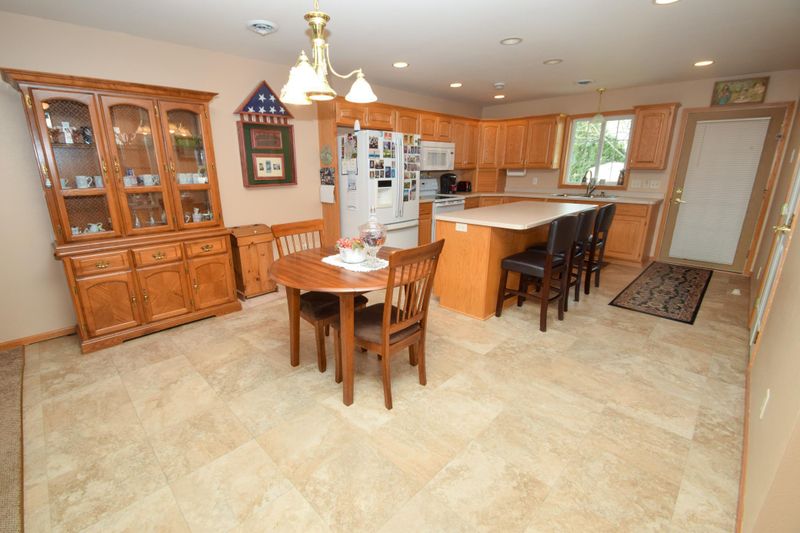 109 9th St SE, Freeport, MN 56331