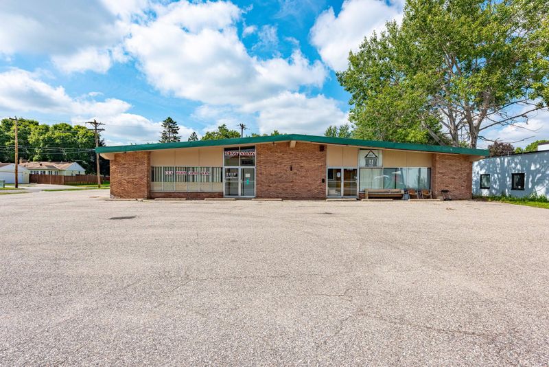 4801 Welcome Ave N, Crystal, MN 55429